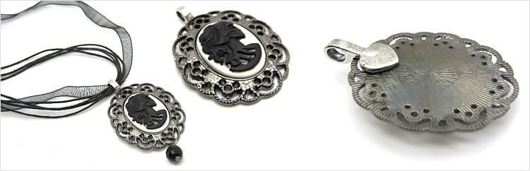 Camee skull