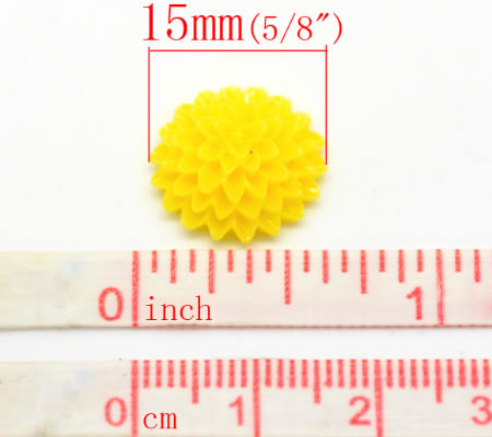 Cabochon chrysant Geel