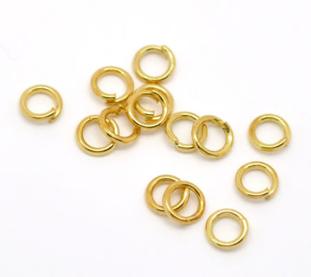 200 stuks Open ring goudkleurig 5 mm
