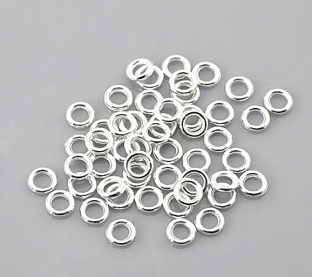 100x Gesloten Ring Licht zilver 4 mm