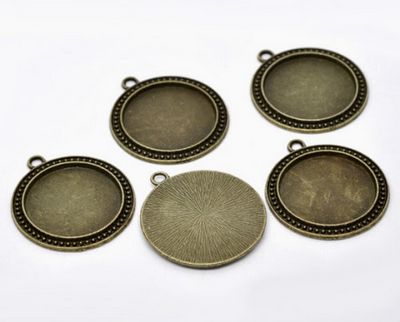1x bronskleurige bedelhanger