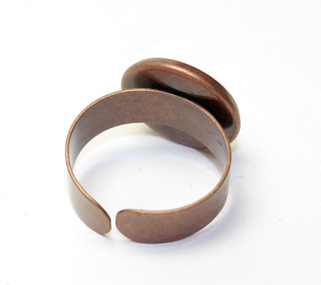 Ring Brons met glazen cabochon